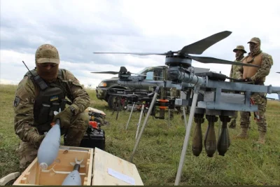matador74 - Elegancko. Ukraińskie drony przygotowane do akcji.


#ukraina 
#rosja...