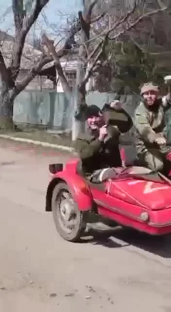 Krafti - Kiedyś to było.
Moto kommando wjechało w kwietniu.
#nostalgia #wojna #hehe...