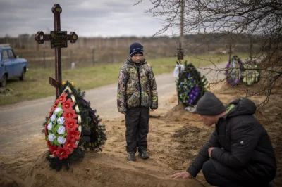 z.....j - Każda wojna to pokaz upadku ludzkości. Obnaża ludzi z człowieczeństwa.