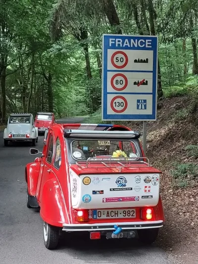 francuskie - Citroen 2CV

#citroen #citroen2CV #samochody #motoryzacja #oldtimery
