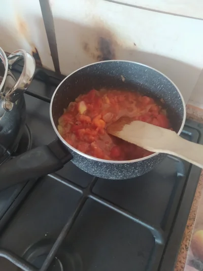 shalisek - Pierwszy raz robię sos do gołąbków że świeżych pomidorów. Trochę podjarany...
