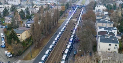 Feldkurat_Cypuchowski - Karol III w piątek lub sobotę wyszedł do tłumu. Ochrona nie b...