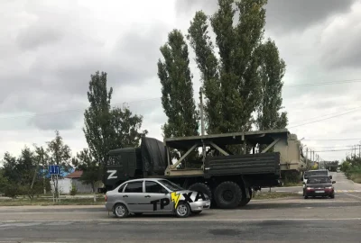 L3stko - Kacapy przewożą metalowe konstrukcje z Krymu w kierunku Chersonia.

#wojna...