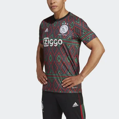 ItsGrN - Czy tylko ja mam wrażenie, że nowe koszulki Ajaxu przypominają sweterek pewn...