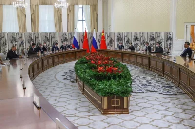 Nubia - Putin i Xi przedzieleni trumną. #putin #rosja #chiny