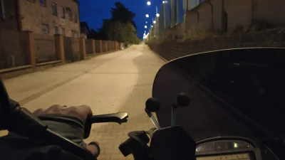 PanPraktyczny - @PanPraktyczny: #motocykle jedna klamka wyraża więcej niż tysiąc krok...