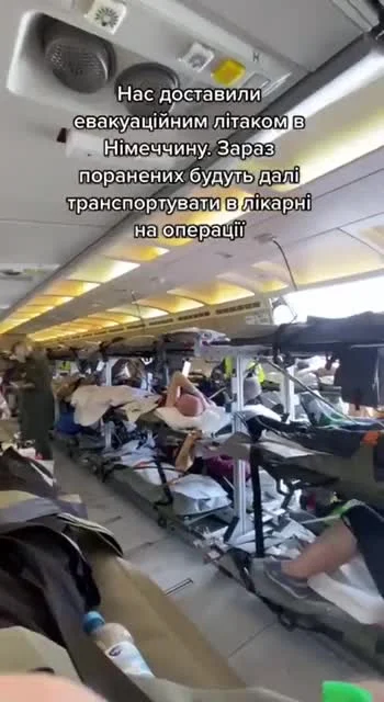 Coronavirus - Transport rannych ukraińskich żołnierzy do Niemiec na leczenie
#ukrain...