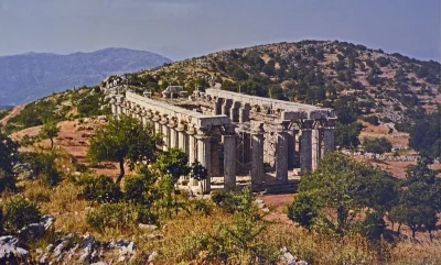 Borealny - Świątynia Apolla Epicuriusa w Bassaj, 400 - 380 p.n.e.
Mesenia, Grecja.
...