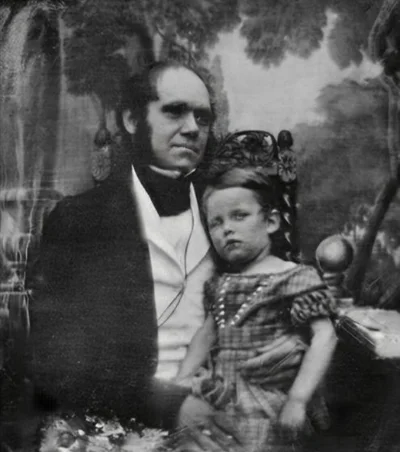 Loskamilos1 - Zdjęcie przedstawia Charlesa Darwina ze swoim synem Williamem w roku 18...
