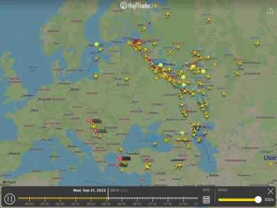 QoTheGreat - Dzisiejszy ruch lotniczy nad Rosją. Via #flightradar24 https://twitter.c...