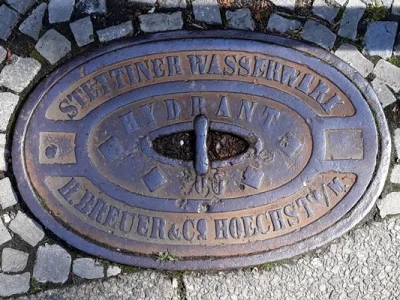 kicek3d - @pogop: W Szczecinie też nietrudno znaleźć Stettiner Wasserwerk.