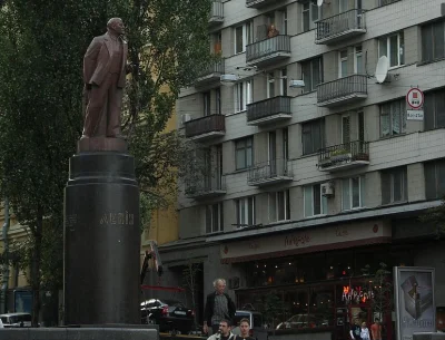 Nateusz1 - Dlaczego na Ukrainie pomniki Lenina zaczęto burzyć dopiero po Majdanie? Pr...