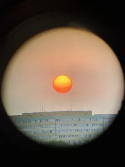 rakujp - @namrab: Zdjęcie zachodu słońca iphonem 12 mini przez lunetę podobno 30x. Wy...