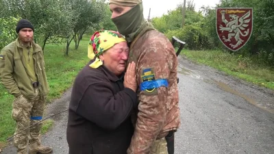 Aryo - Przywitanie ukraińskich żołnierzy w jednej z wyzwolonych miejscowości. Niestet...