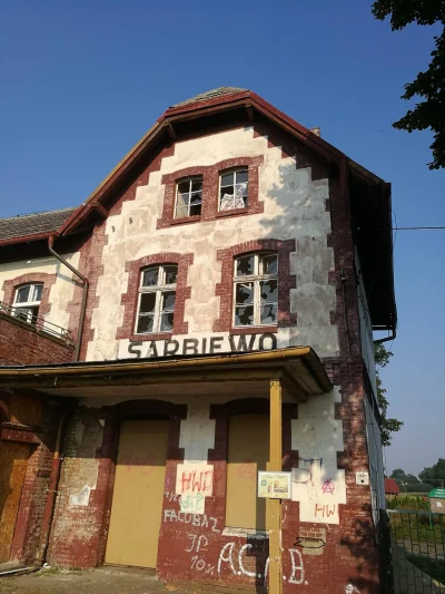 Barteky - #heheszki #creepy #kolej 
Stacja kolejowa Sarbiewo. W komentarzu przybliże...