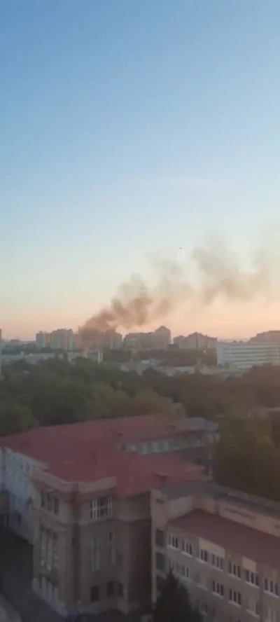 Wieslaw_Warzywo - Dron kamikaze irańskiej produkcji uderza w budynek w Odessie
#ukrai...