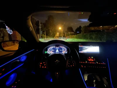 wtryskow - #bmw #samochody 
#nightdrive 

Myk na Orlen na kupę