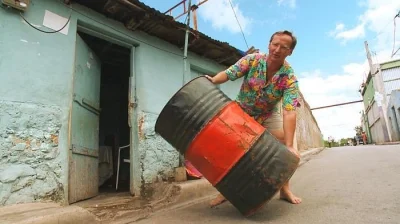 SlenderCzester - Cała.. beczka.. pan się odsunie.. metyloaminy.