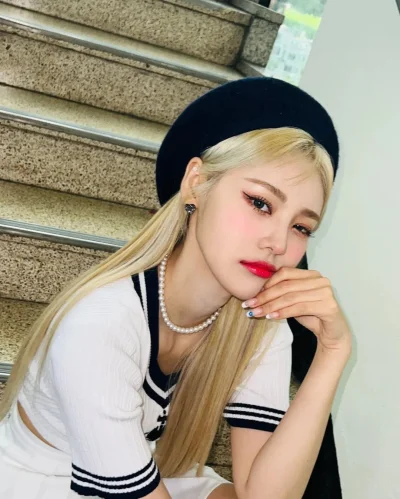 PanTward - #koreanka #loona #jinsoul