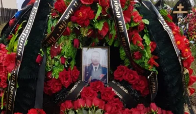 yosemitesam - #rosja #wojna #gruz200 
#ukraina 
W Rosji został pochowany pułkownik ...