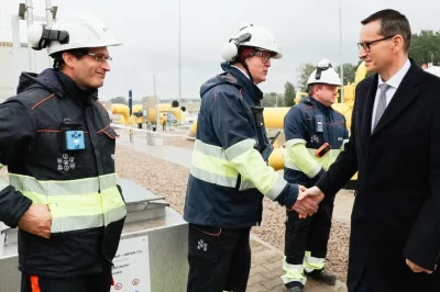 LaPierz - Kiedy pomyślnie rozwaliłeś dwie rury Nord Stream w dniu otwarcia Baltic Pip...