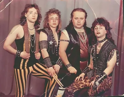 bitcoholic - Radziecki zespół muzyczny "UDAR" grający heavy metal, 1987 rok

#rosja...