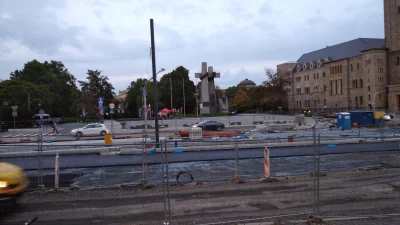 Citizen_Kane - Antyukraińska manifestacja na Placu Mickiewicza w Poznaniu. Babka mówi...