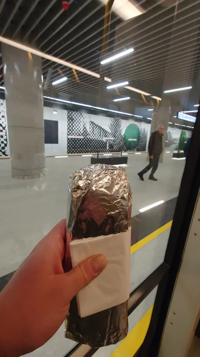 msichal - Mianuje się pierwszym pasażerem wiozącym kebaba na nowym odcinku metra, teg...