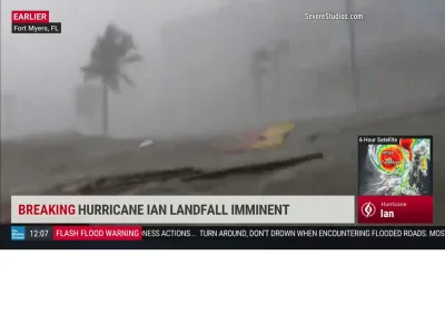 Ranage - woda podmywa kamerę która jest 2 metry nad ulicą

#floryda #huragan #usa #...