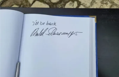 s.....o - Arnold Schwarzenegger odwiedził wczoraj Auschwitz. W księdze pamiątkowej na...