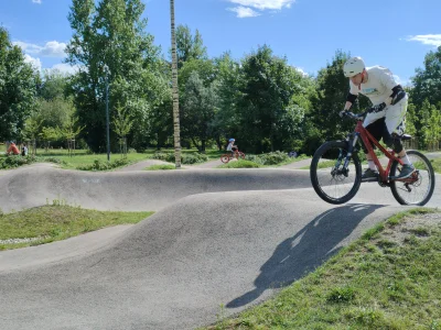 Rybow - Kolejny film rowerowy na kanale, tym razem materiał z grudnia 2021. Jazda raz...