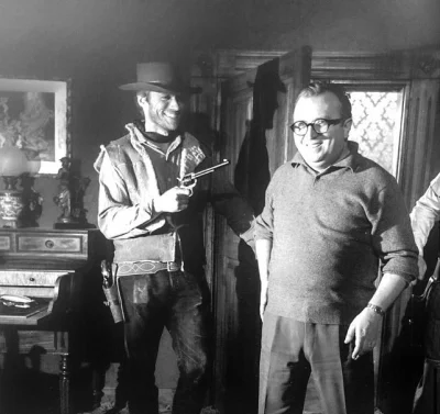 wfyokyga - Clint Eastwood i Sergio Leone, na planie filmu "Za garść dolarów", 1964.
#...