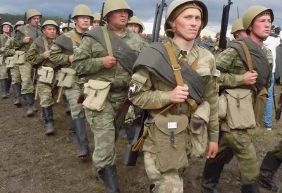 runnerrunner - Nie, to nie zdjęcie rosyjskiego wojska z 1941 roku. To poborowi 2022 i...