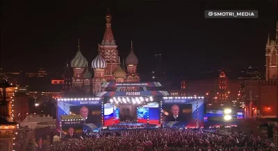 tentin_quarantino - Putin właśnie przyjechał na Plac Czerwony i skanduje z tłumem "hu...