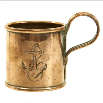 Loskamilos1 - Miedziany kubek służący niegdyś marynarskiej braci do picia rumu (lub g...