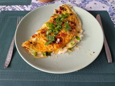 Boski_Szymon - Dziś na śniadanie omlet z chorizo, suszonymi pomidorami, mozzarellą i ...