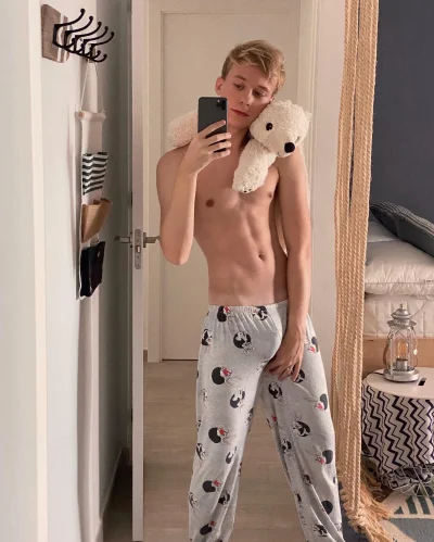 Pally - taki o 
#teczowepaski #twink