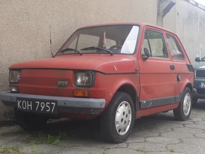 Matik2137 - #czarneblachy #carspotting #parkology #samochody #fiat126p