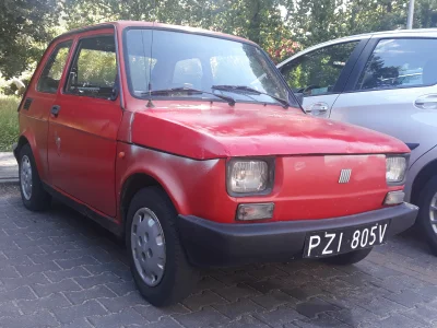 Matik2137 - #czarneblachy #carspotting #parkology #samochody #fiat126p