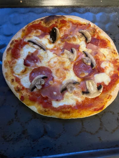 bez_szalu - Dziś drugie podejście do pieczenia #pizza na kamieniu. Ciasto z KMP dwudn...
