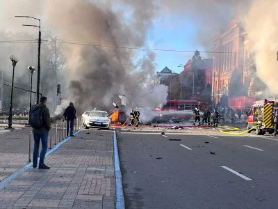 vaknell2 - Przy ograniczonych zasobach rakiet wydawałoby się, że logiczne byłoby strz...