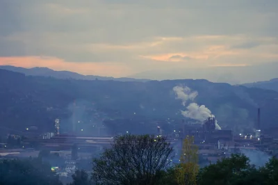depcioo - Czujecie ten zapach? ( ͡° ͜ʖ ͡°)

Bośniacka huta stali Arcelor Mittal w Zen...