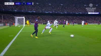 kucyk - BAR [2]:2 INT

R. Lewandowski 82' 

#golgif #golgifpl #mecz #fcbarcelona ...