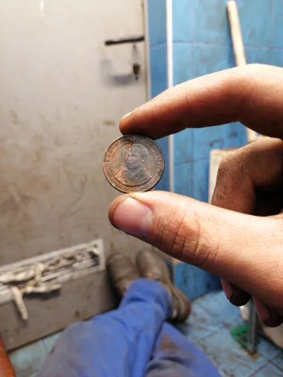 PierwszyLaserRzeczpospolitej - Znalazłem w węglu pieniążka z Tanzanii xd