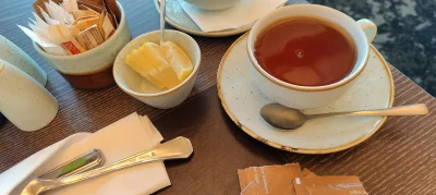 potezny_konfederata - Szybki reminder: herbata robi się słodka nie od mieszania, a od...