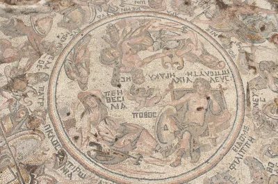 Loskamilos1 - Na zdjęciu część mozaiki z IV wieku, którą znaleziono na terenie syryjs...
