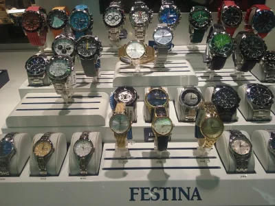 Poludnik20 - #tomaszówmazowiecki #łódzkie Ekspozycja zegarków Festina w tomaszowskiej...