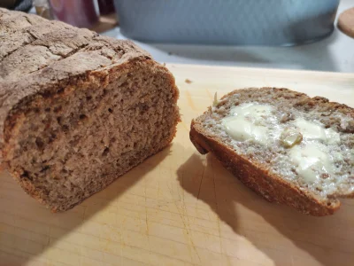 wallygatorrrr - Zrobiłem pierwszy w życiu chleb na zakwasie, żytnio-pszenny. Zakwas ś...