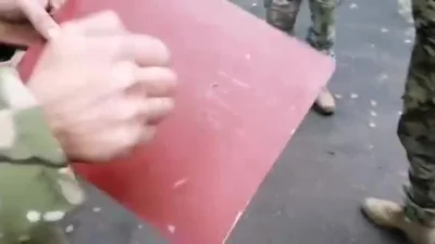 Kodzirasek - Siły Zbrojne Ukrainy pokazały płyty pancerne najeźdźców.
#rosja #ukrain...