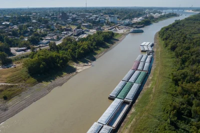 rebel101 - @rebel101: Historycznie, transport wzdłuż rzeki Mississippi i jej dopływów...